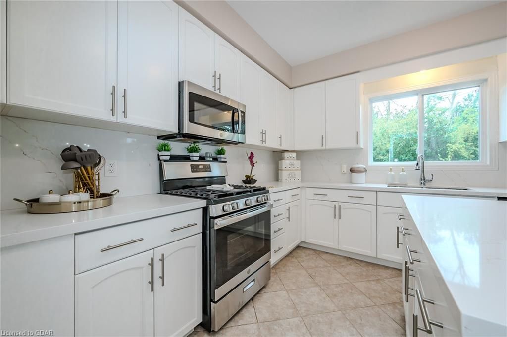 14 MCCORKINDALE Place Guelph Ontario N1K 1Z2