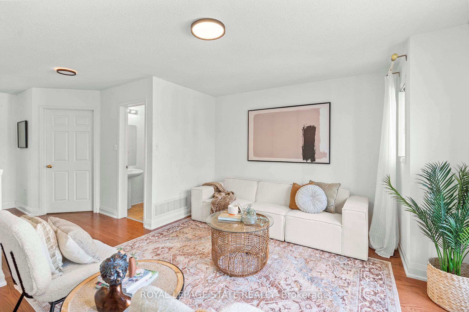 3 Bedrooms Condo at 5090 Fairview, Burlington For sale