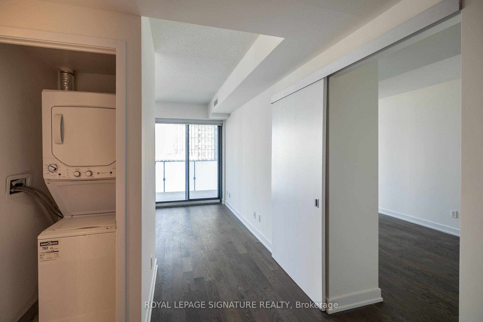 2 Bedrooms Condo at 25 Richmond, Toronto For sale