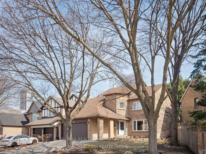 53 Peter Andrew Crescent, Vaughan, ON L4J 3E2