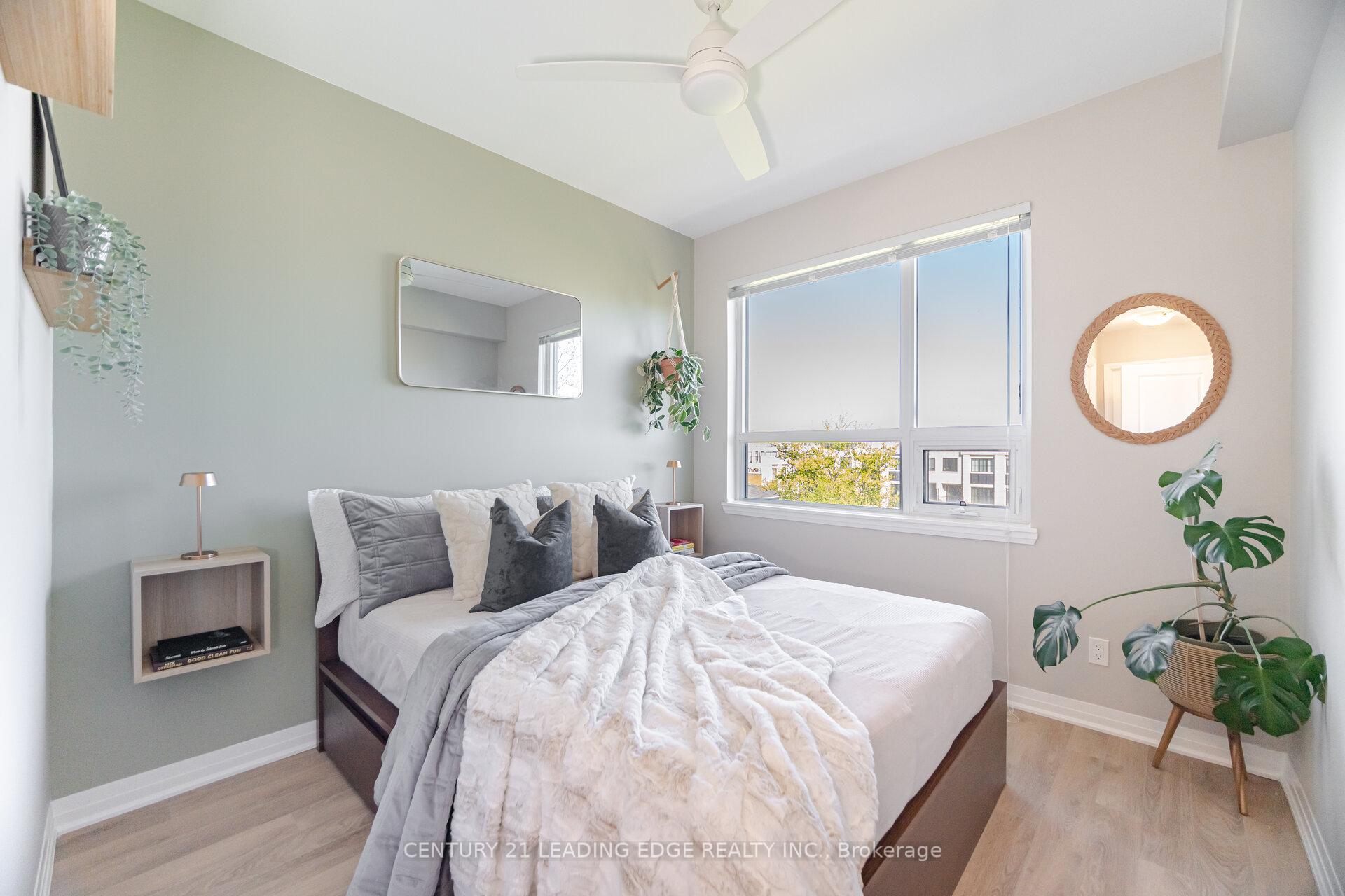 2 Bedrooms Condo at 650 Atwater, Mississauga For sale