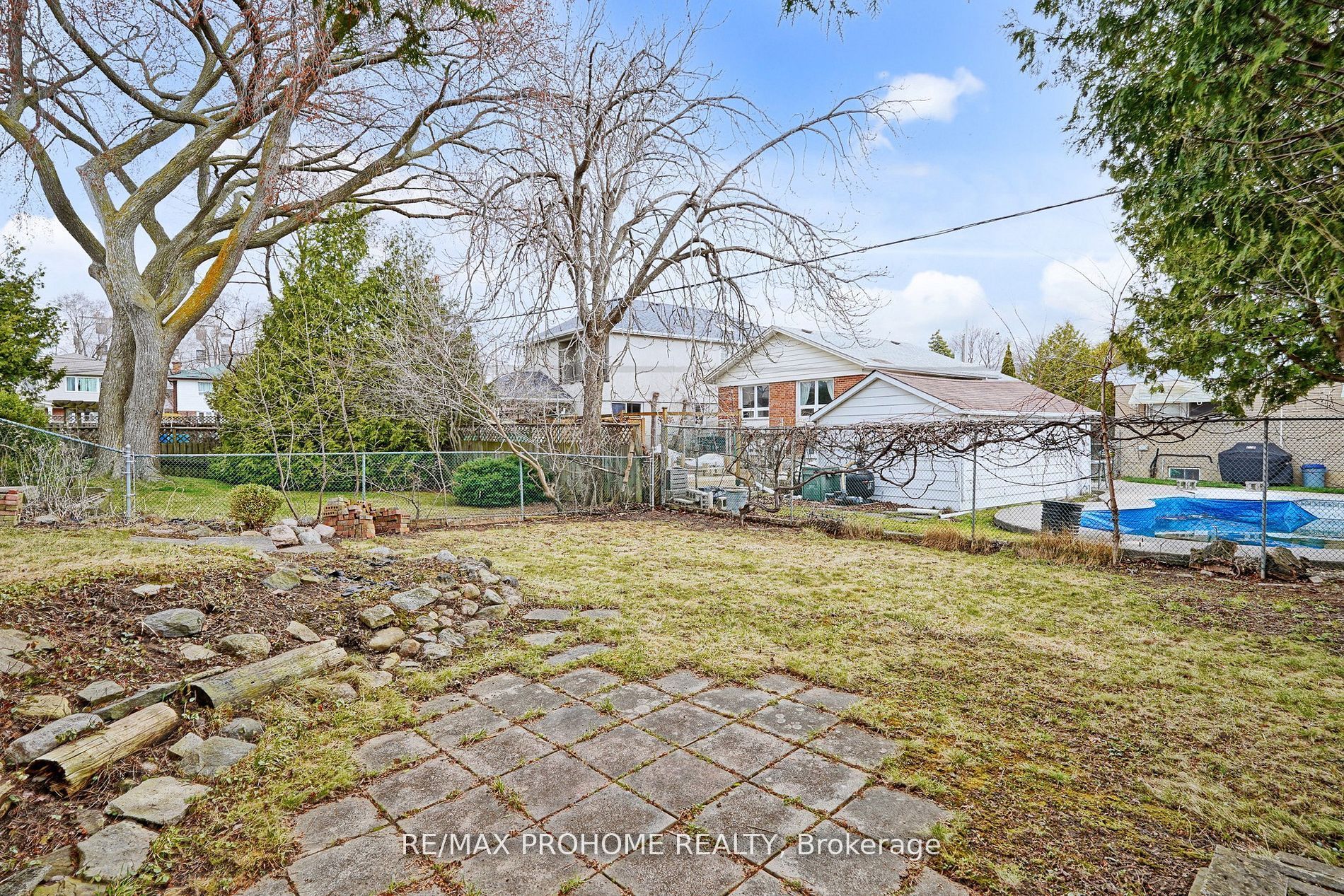 17 Oakworth Crescent