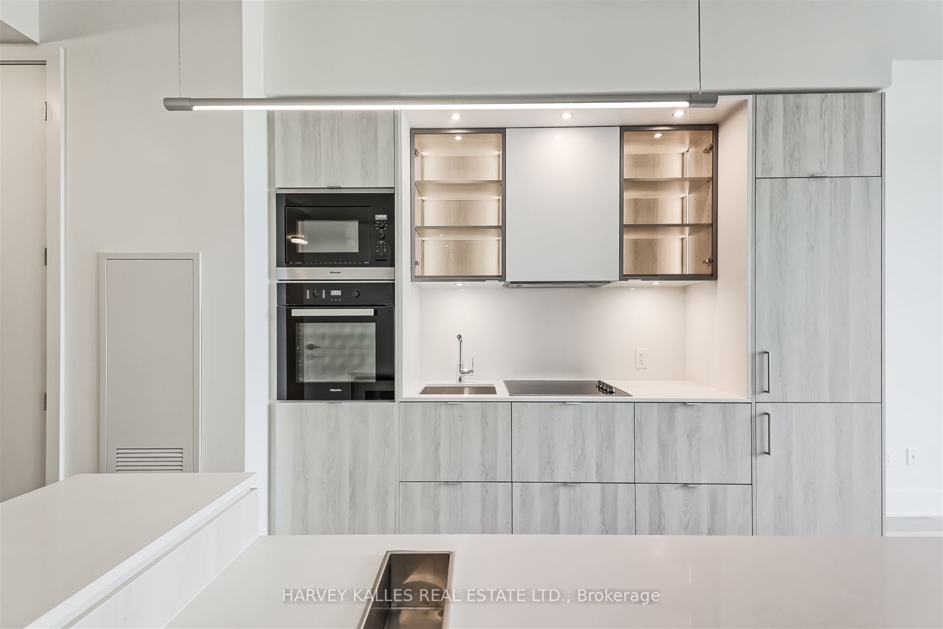 11 Yorkville Avenue 4503