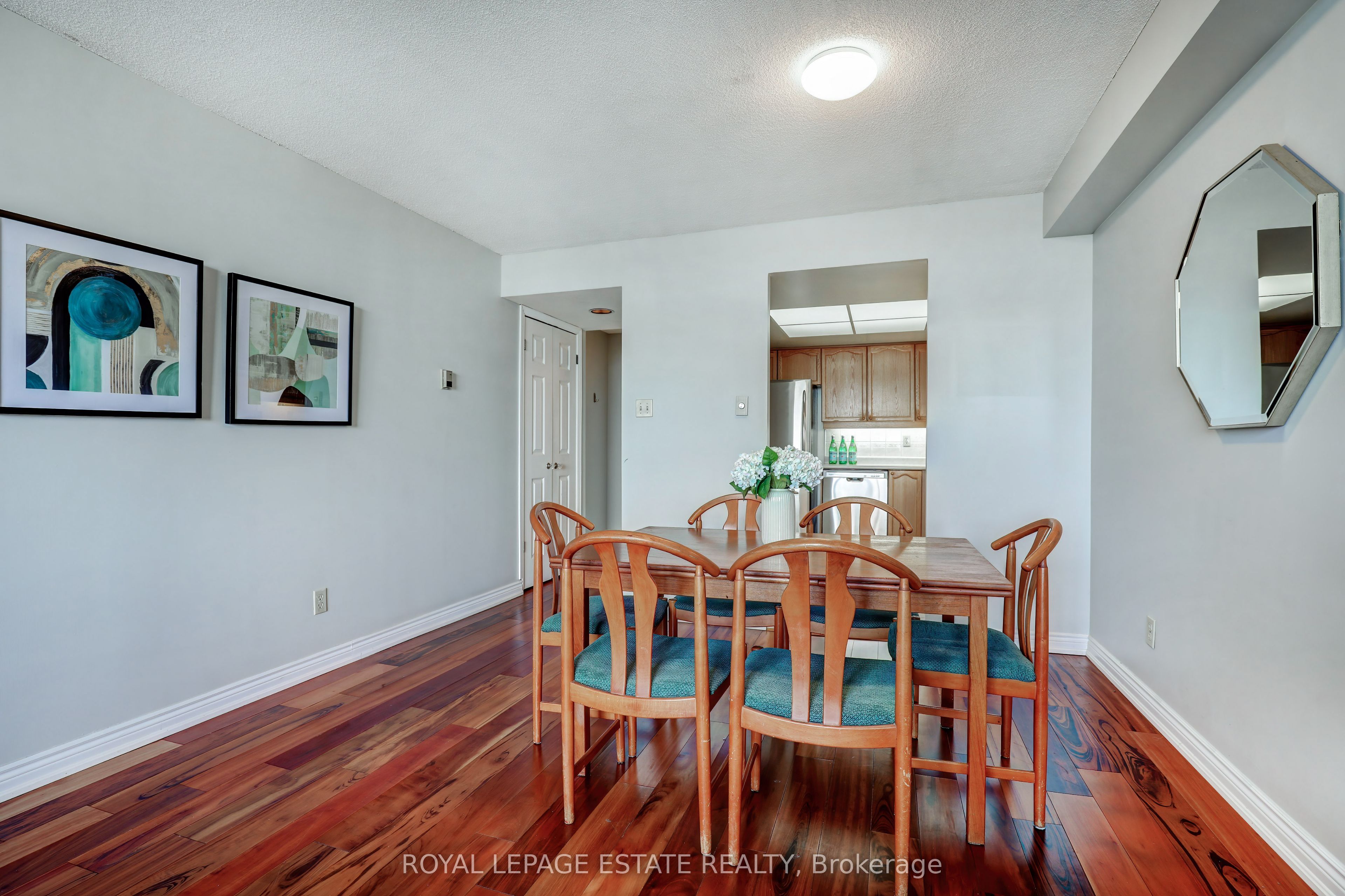1093 Kingston Road, #808