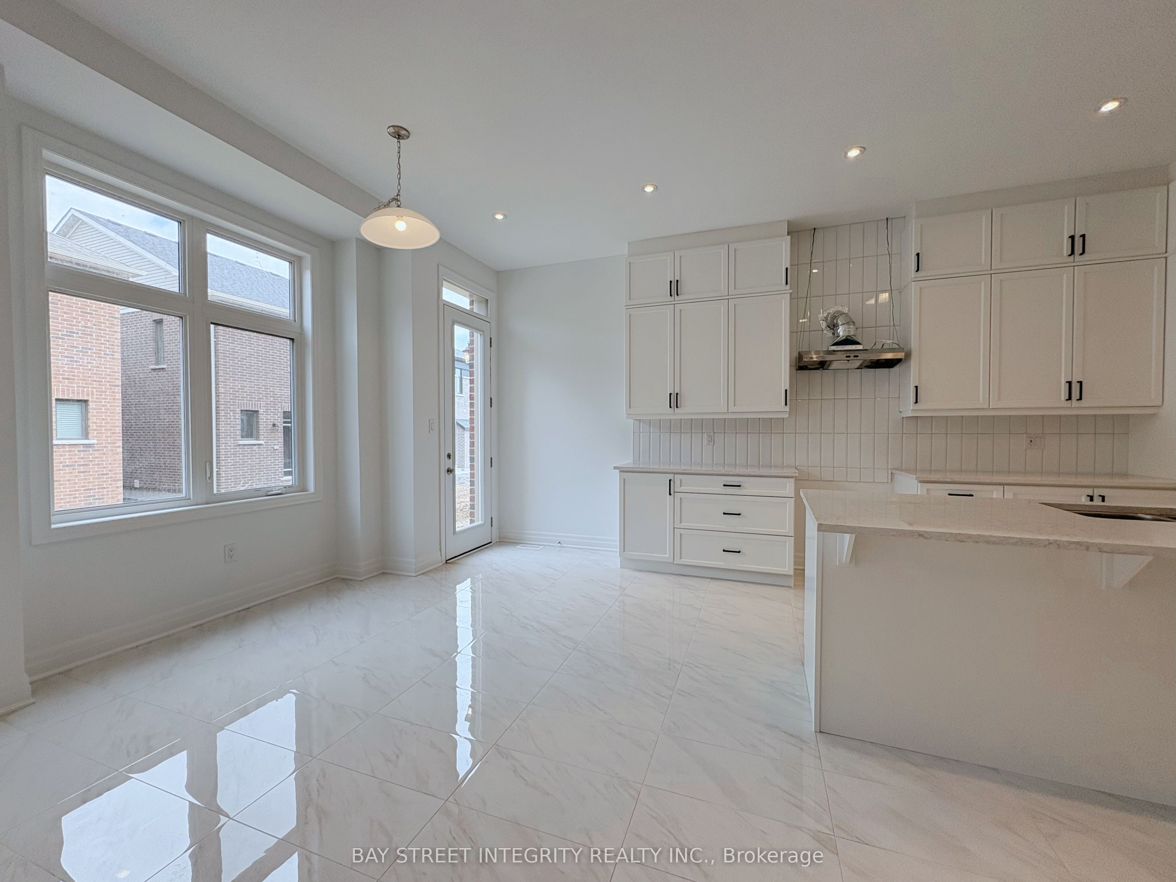 6 Spring Oak Crescent S