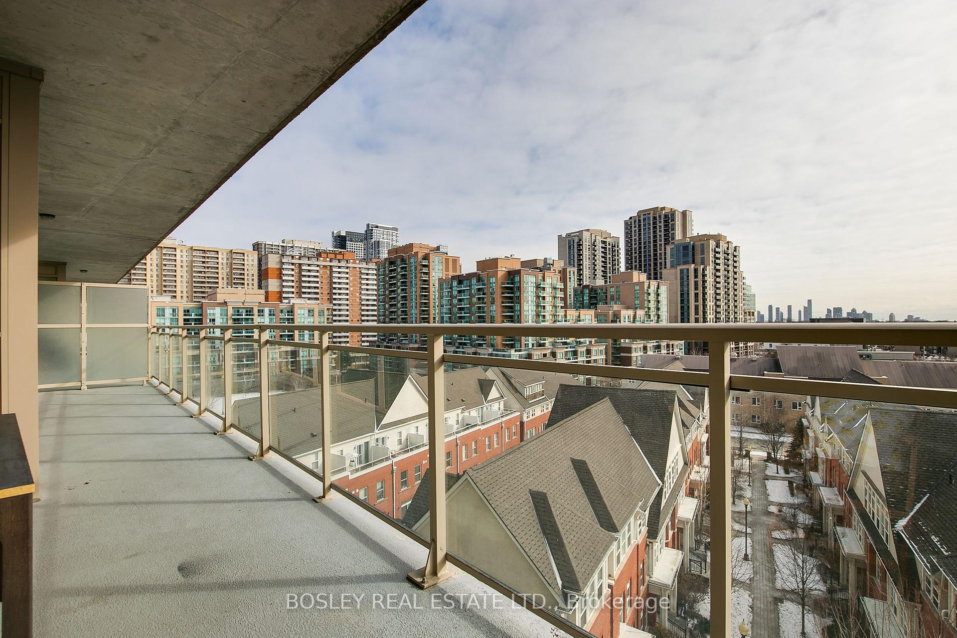 2 Bedrooms Condo at 5101 Dundas, Toronto For sale
