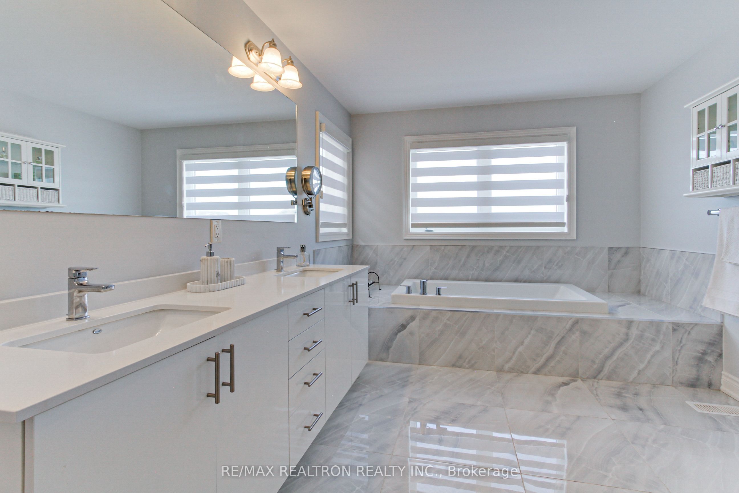 11 Beebalm Lane