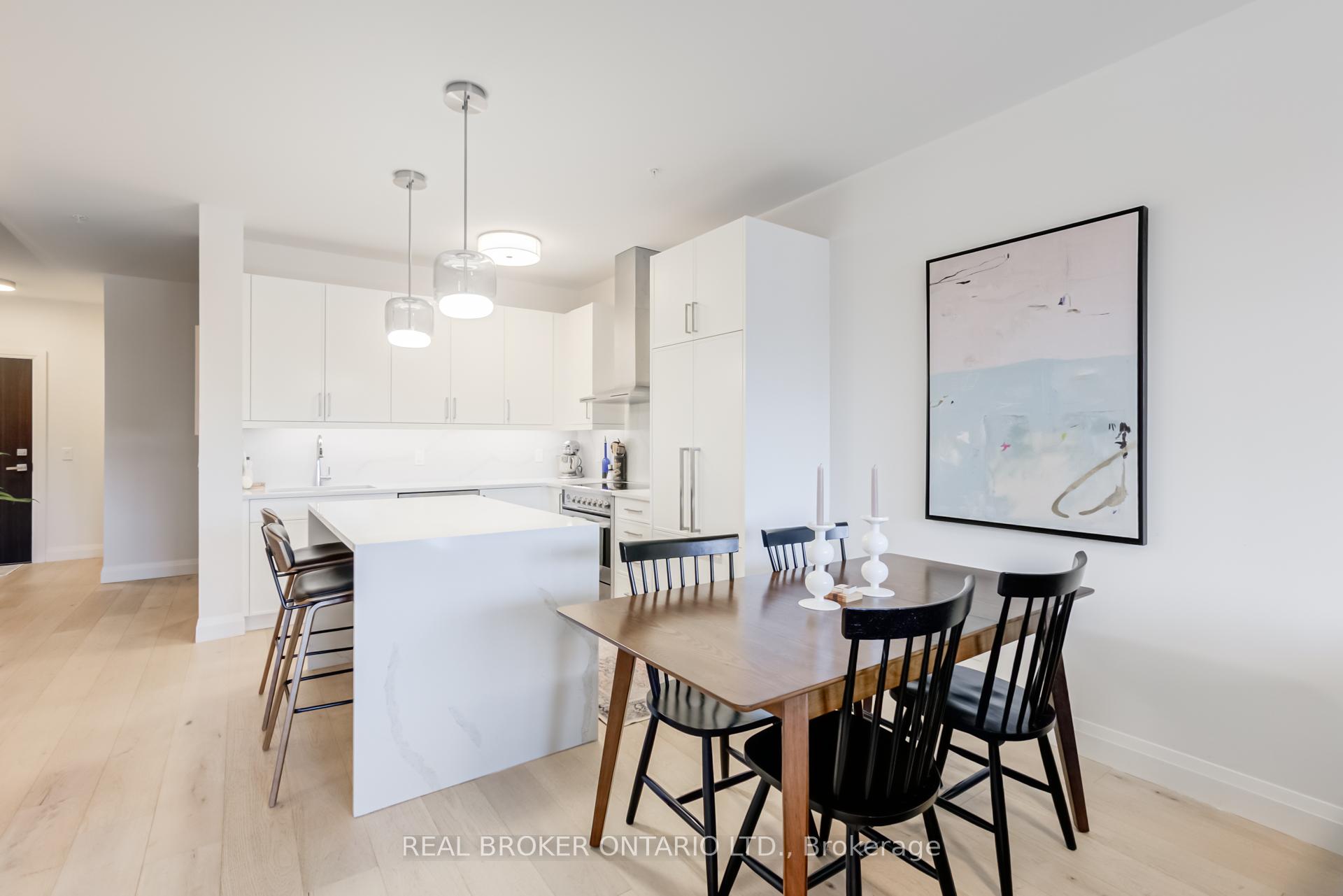 2 Bedrooms Condo at 500 Brock,  Burlington For sale