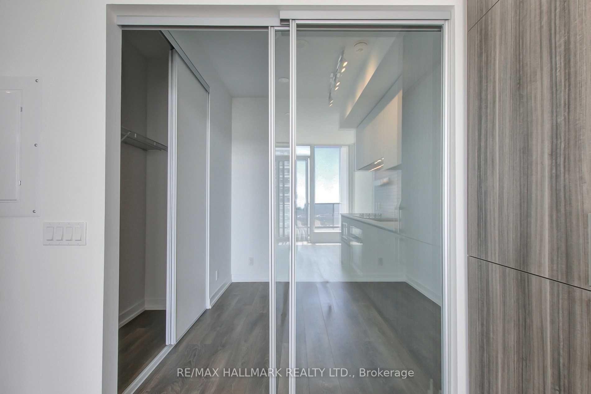 3 Bedrooms Condo at 898 Portage, Vaughan For sale
