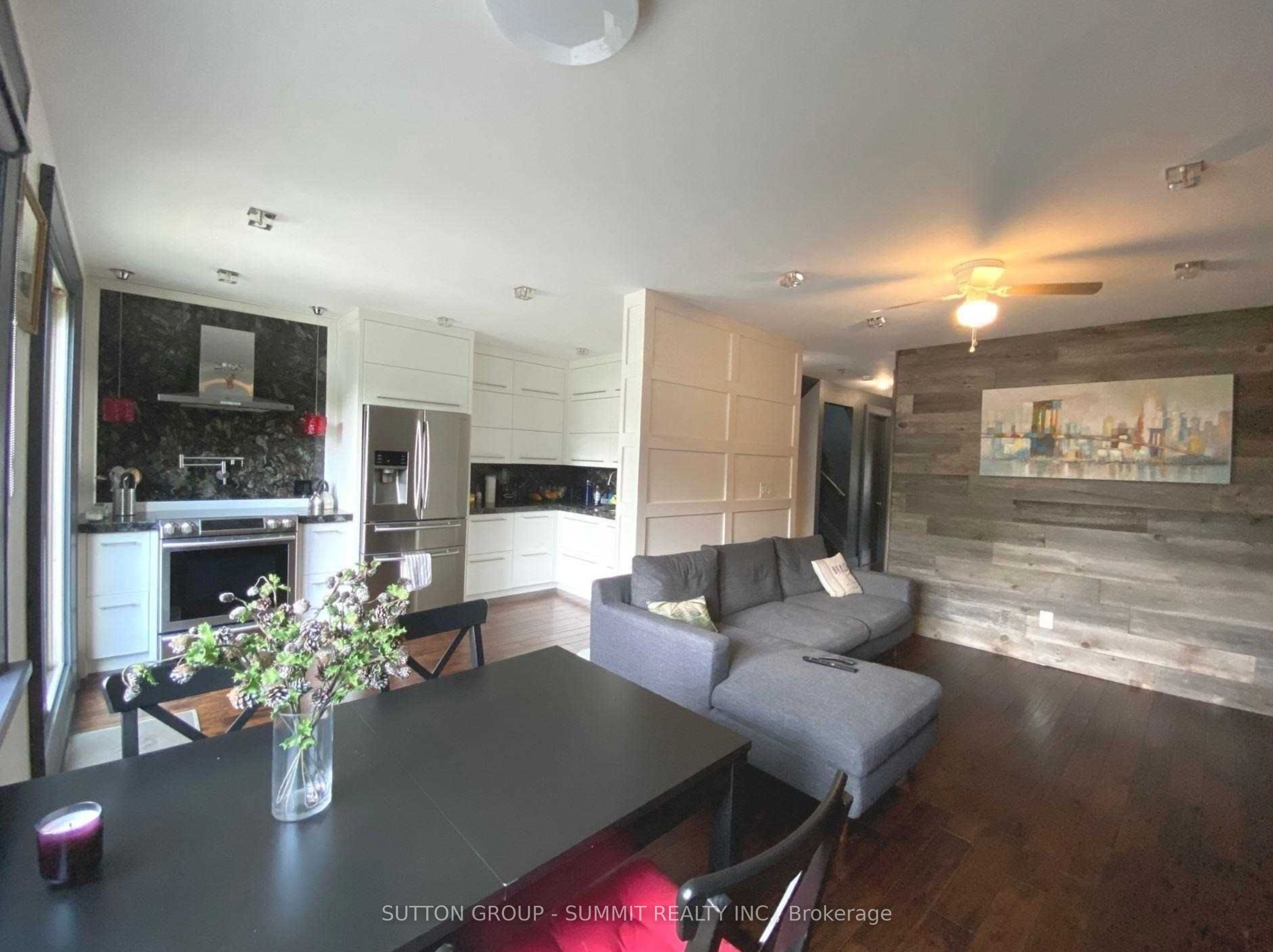 1 Columbine Avenue S, #Upper