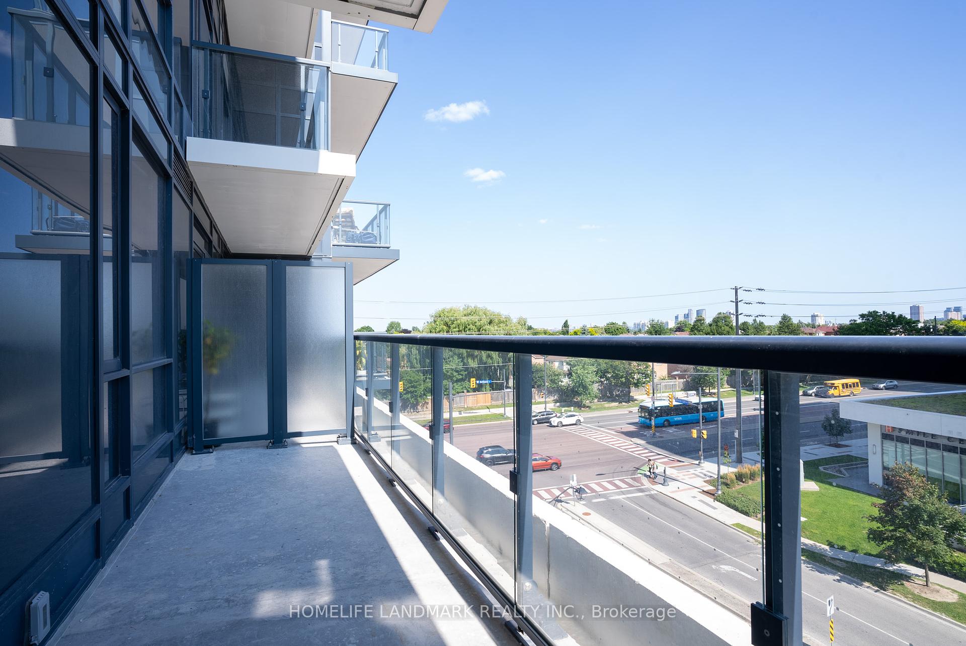 1 Bedroom Condo at 7950 bathurst, Vaughan For sale