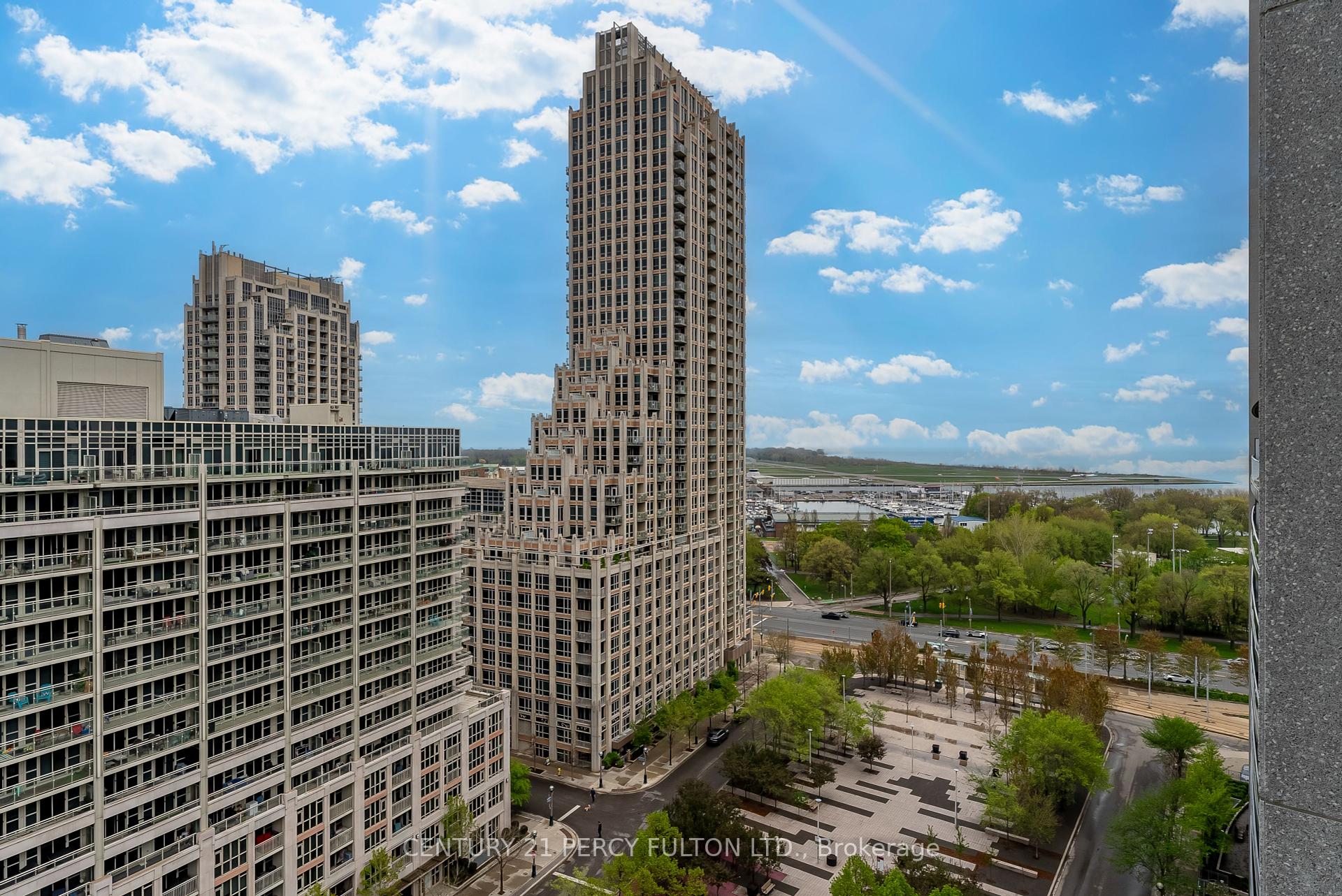 2 Bedrooms Condo at 209 Fort York, Toronto For sale