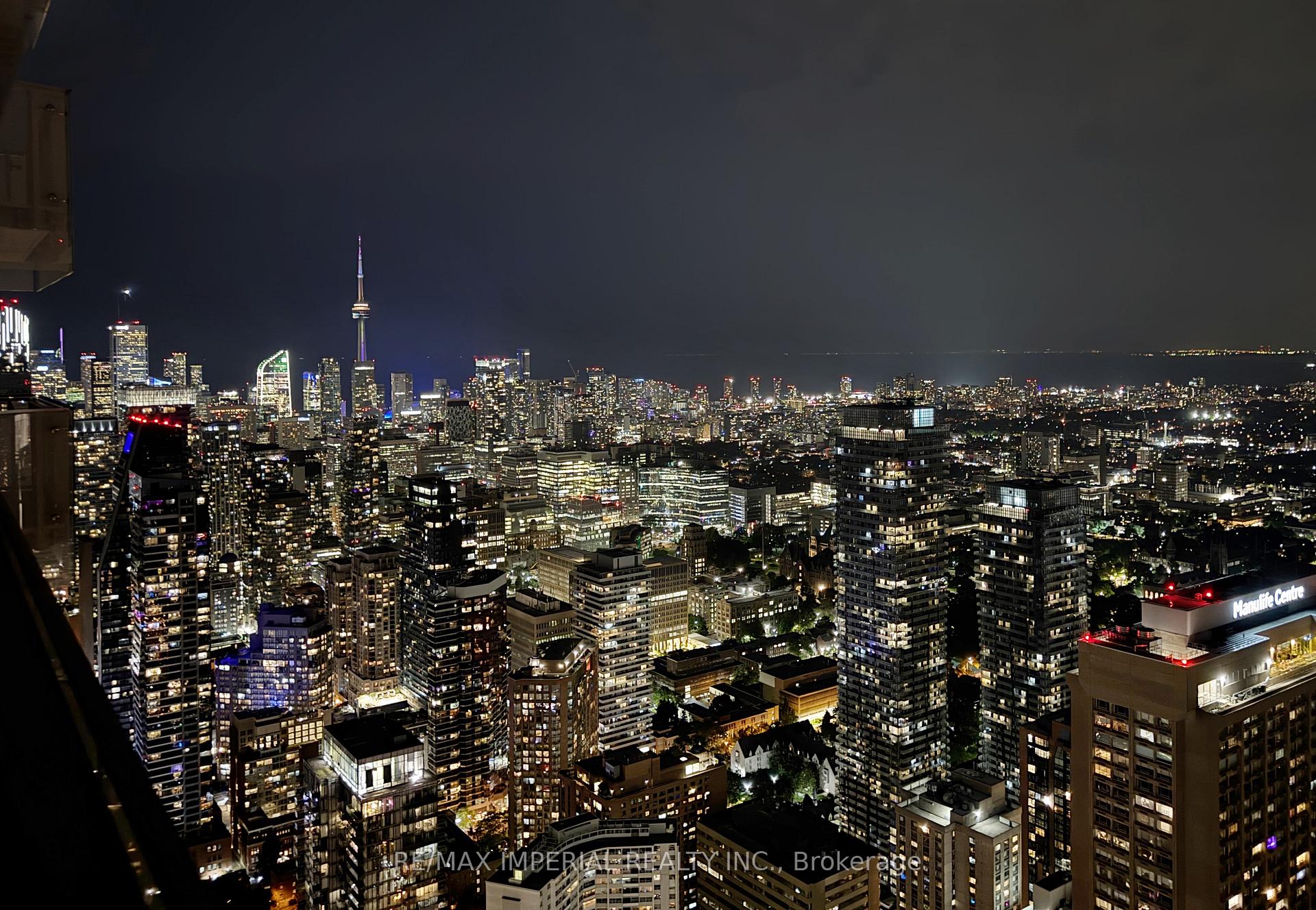 2 Bedrooms Condo at 1 Bloor, Toronto For sale