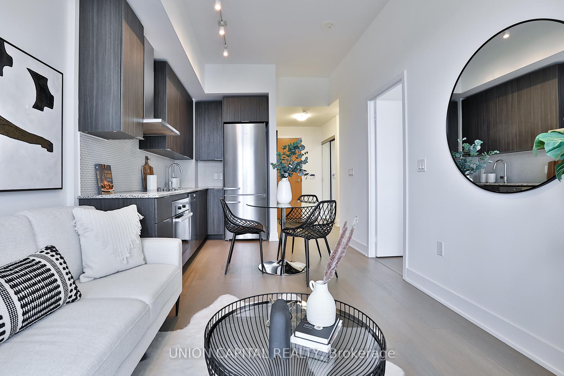 2 Bedrooms Condo at 20 Shore Breeze, Toronto For sale
