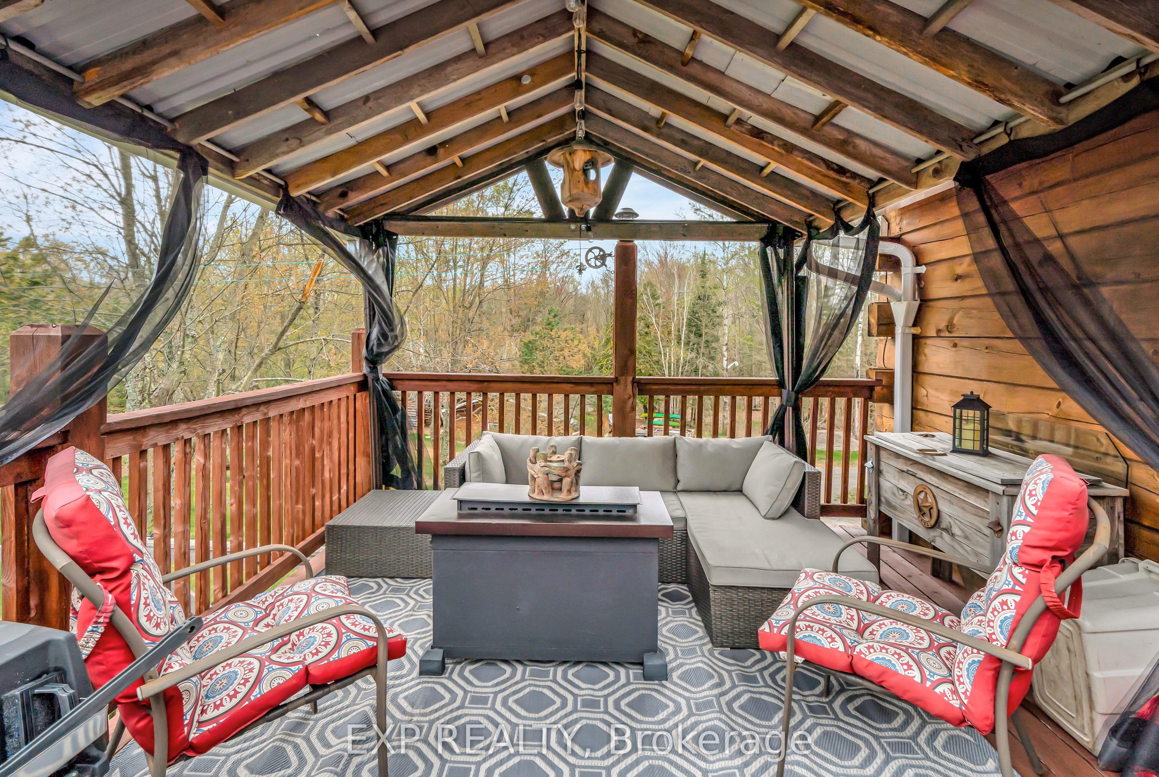 1469 Queensborough Road, Tweed Elzevir (Twp)