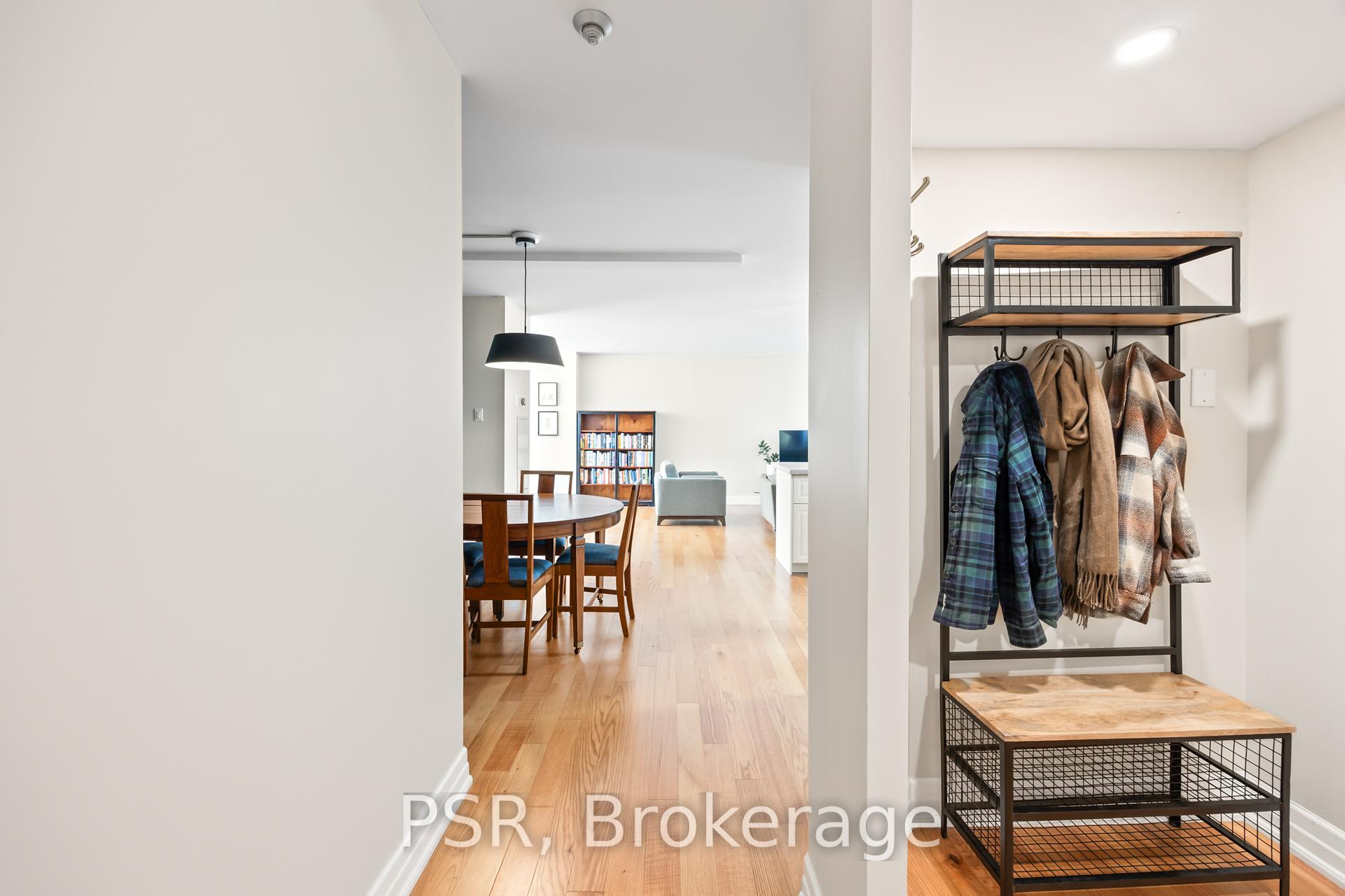 2 Bedrooms Condo at 95 Lombard, Toronto For sale