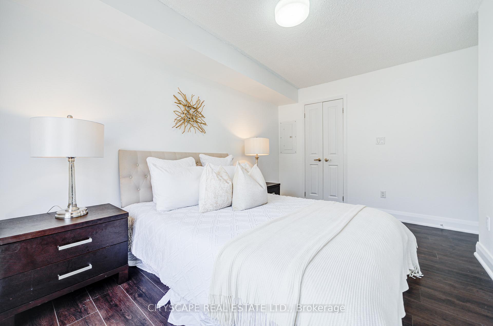 3 Bedrooms Condo at 16 Foundry, Toronto For sale