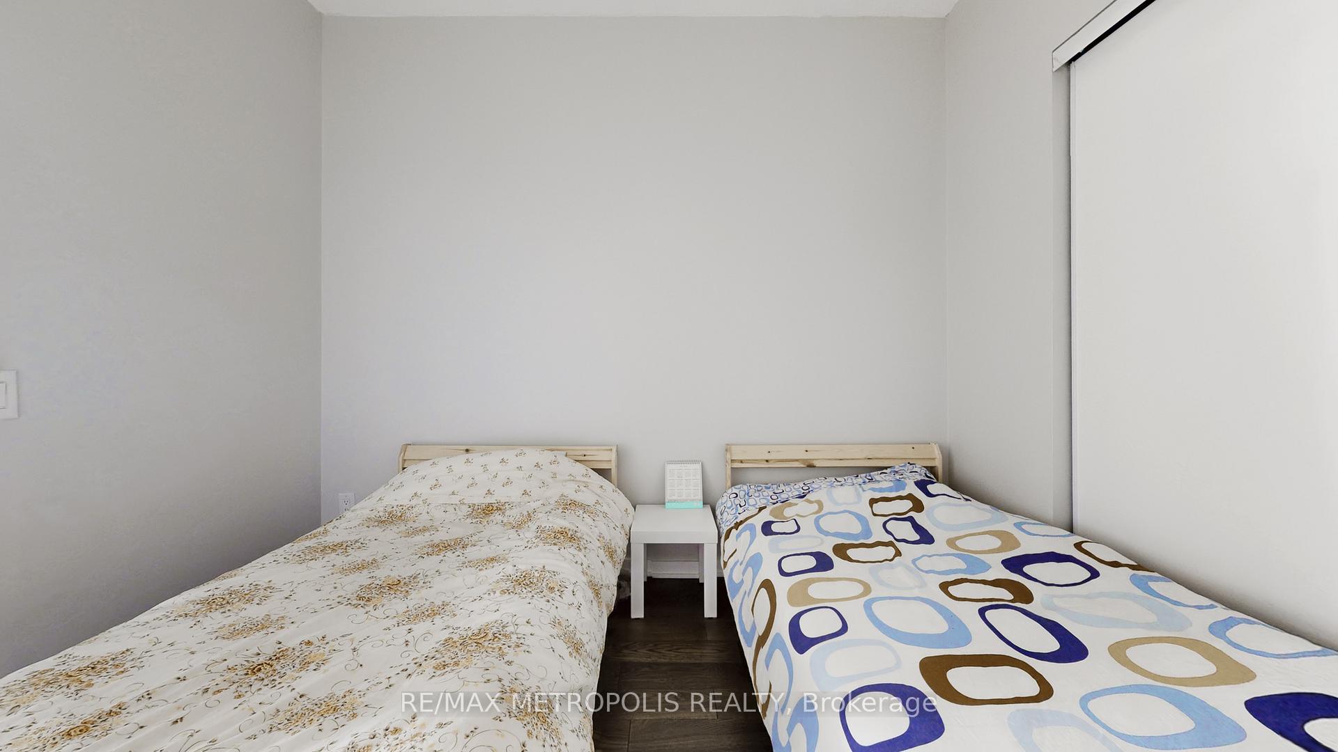 1 Bedroom Condo at 105 The Queensway, Toronto For sale
