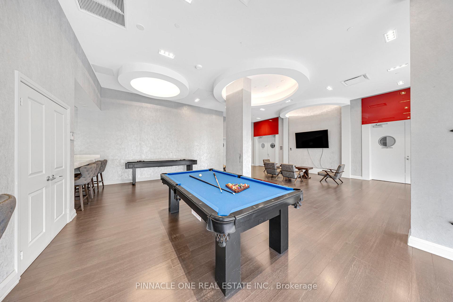 2 Bedrooms Condo at 30 Meadowglen, Toronto For sale