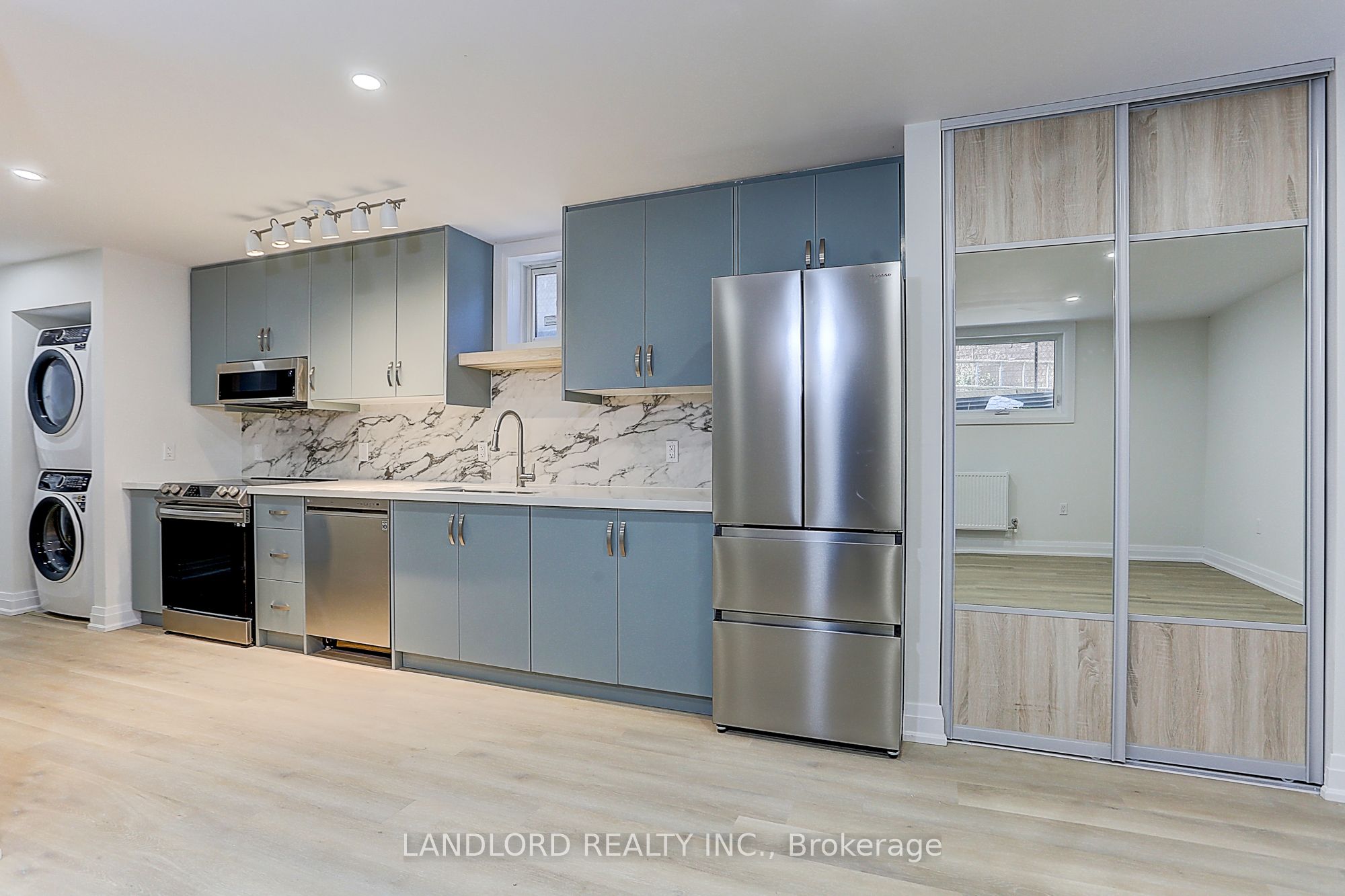 30 Lambton Avenue, #Lower