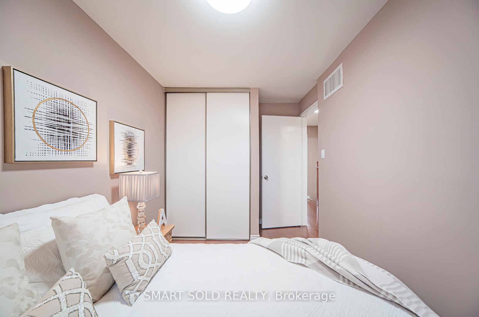 4 Bedrooms Condo at 3500 Brimley, Toronto For sale