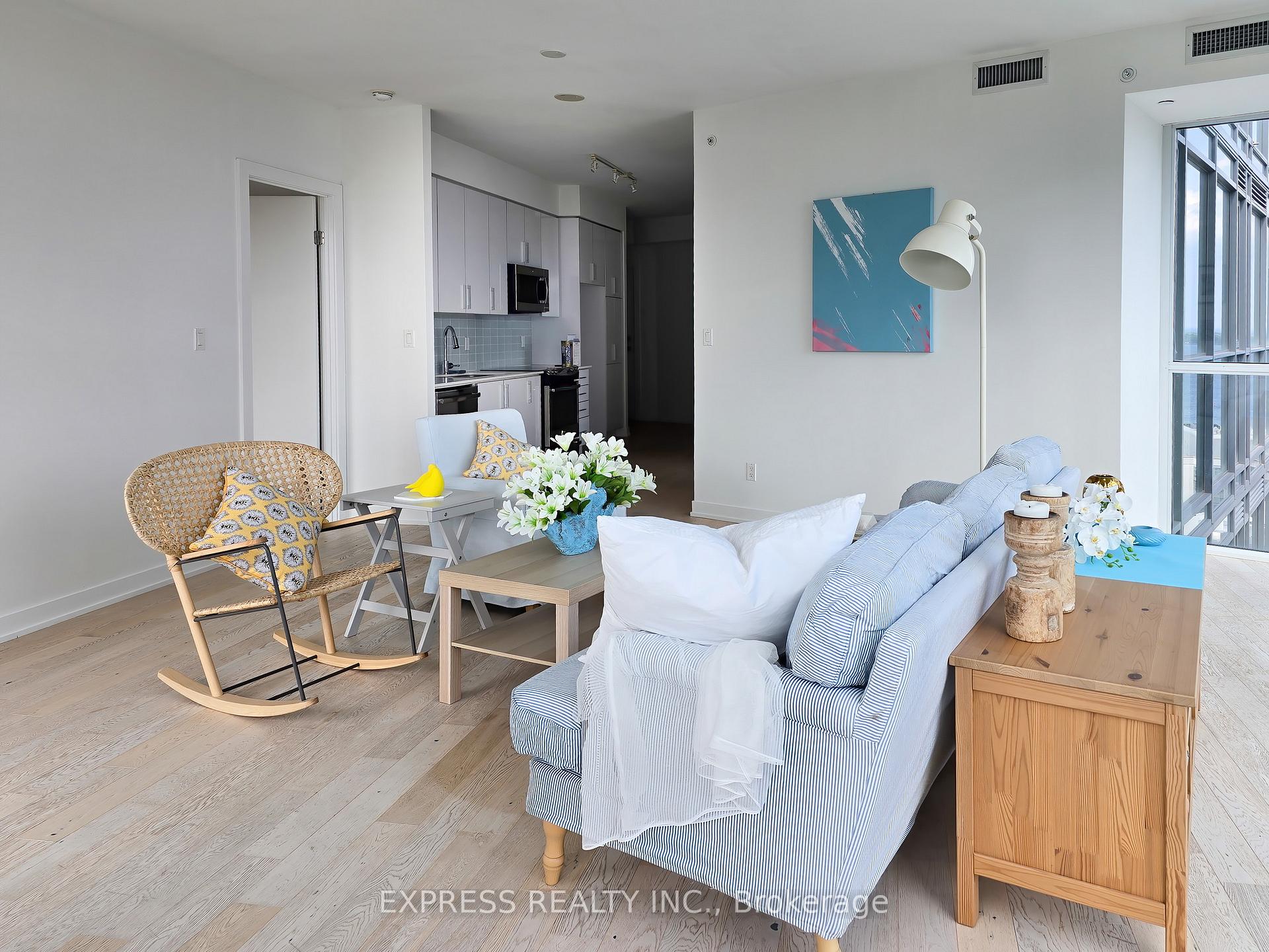2 Bedrooms Condo at 20 Bruyeres, Toronto For sale