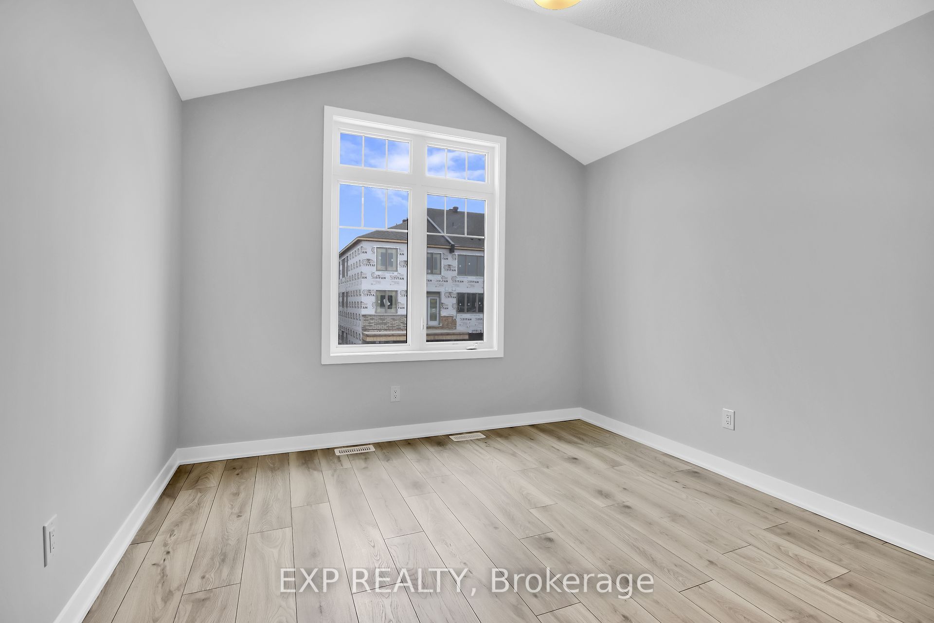 309 Cornflower Row, Stittsville - Munster - Richmond 8209 - Goulbourn Twp From Franktown Rd/South To Rideau