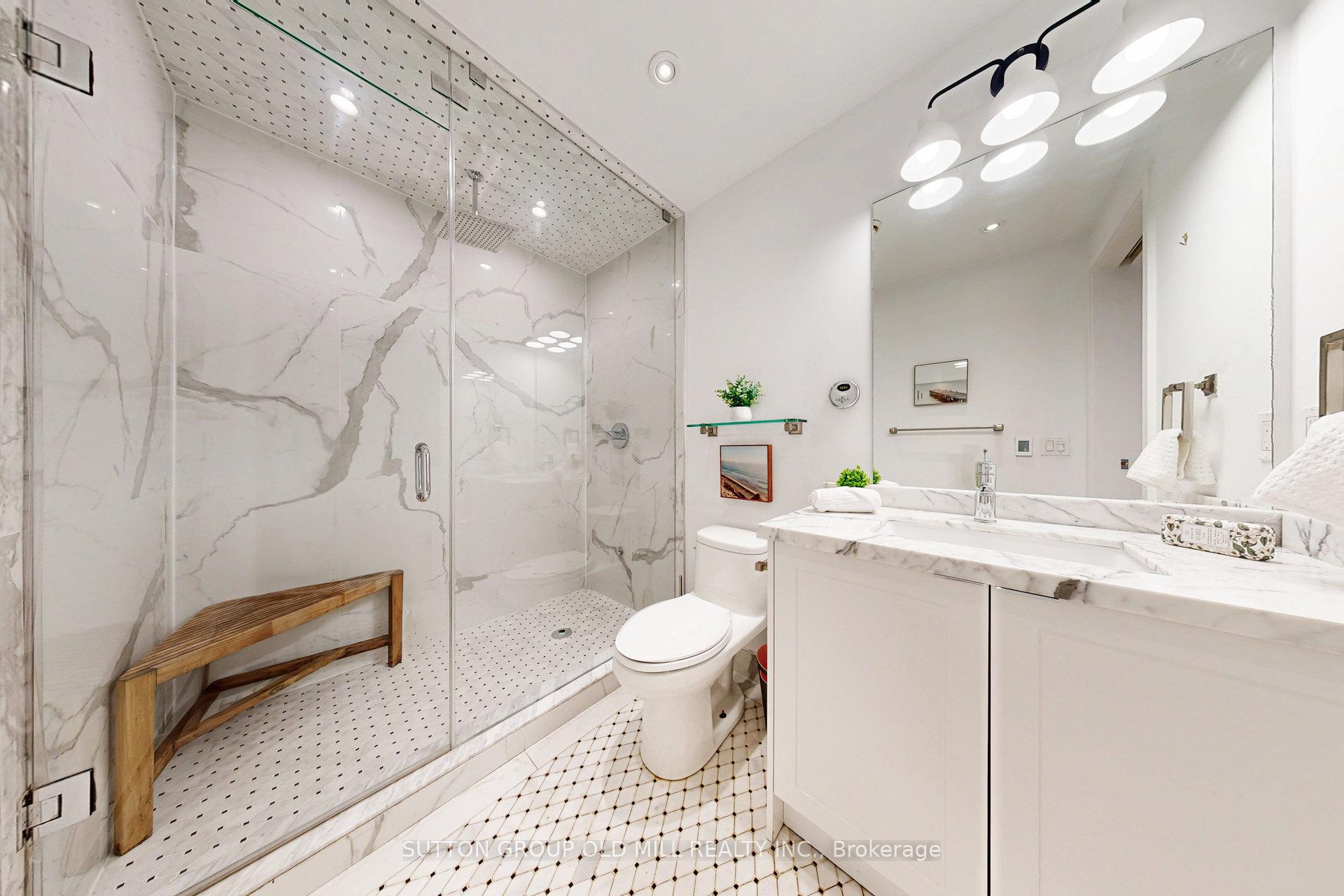 2 Bedrooms Condo at 62 Niagara, Toronto For sale