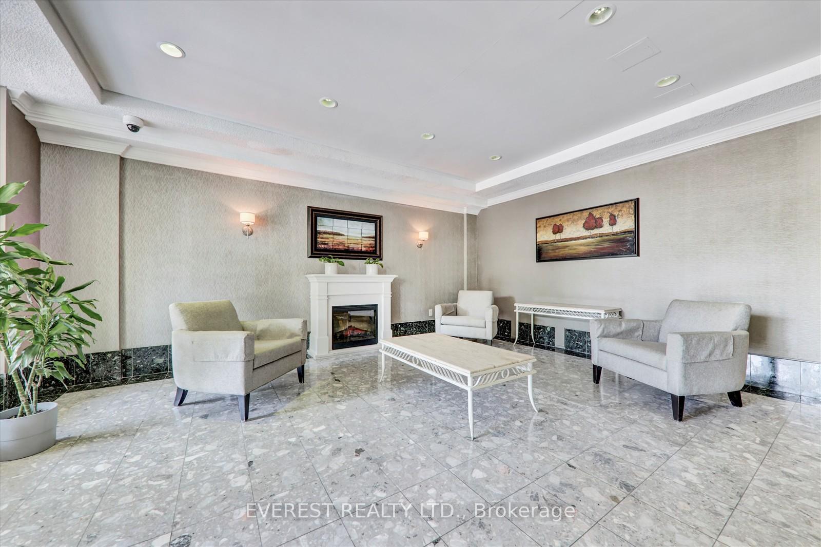 3 Bedrooms Condo at 3 Greystone Walk, Toronto For sale