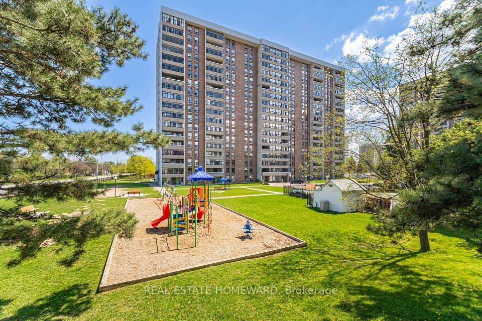 #709 - 25 Kensington Road, Brampton, ON L6T 3W8