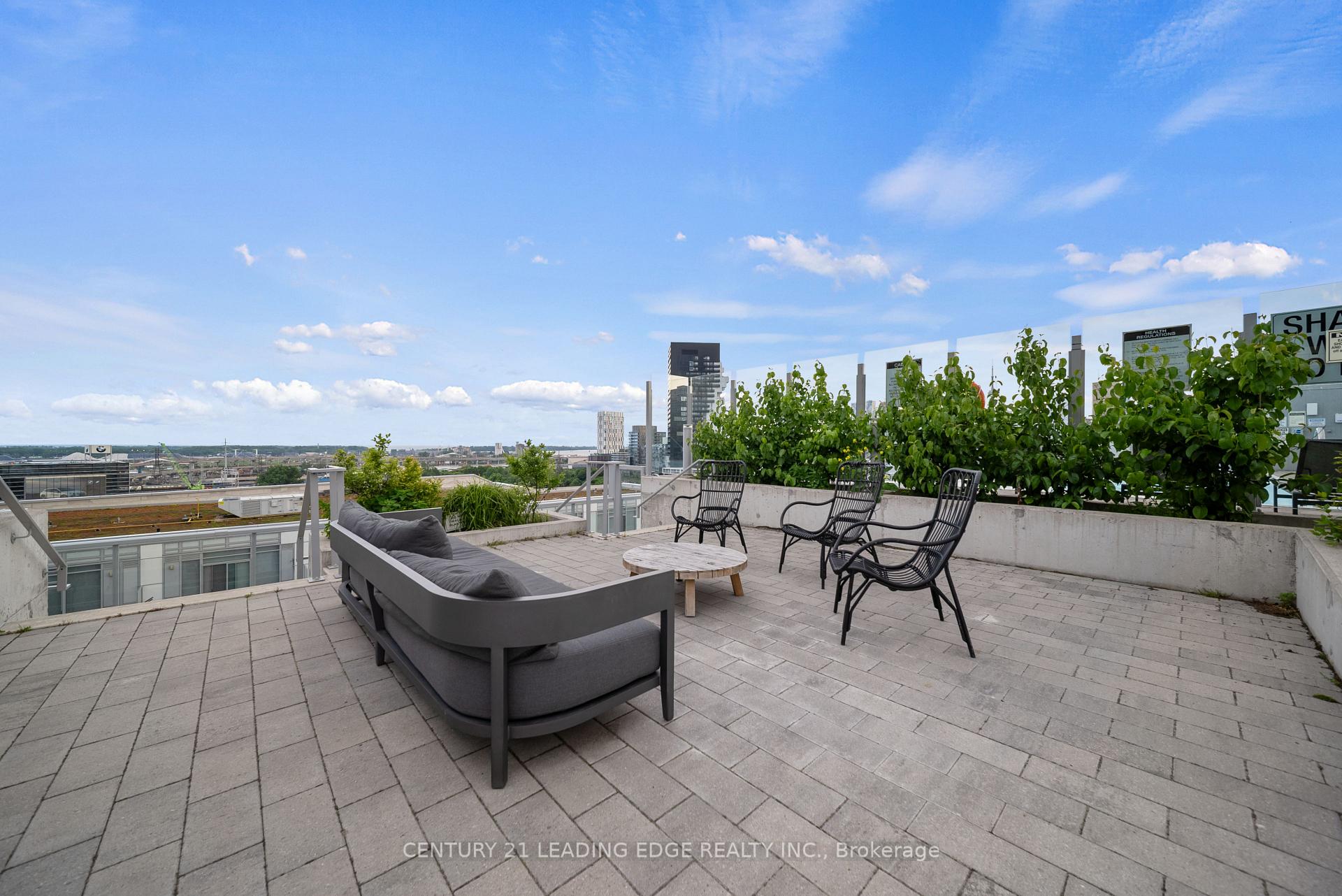 3 Bedrooms Condo at 15 BASEBALL, Toronto For sale
