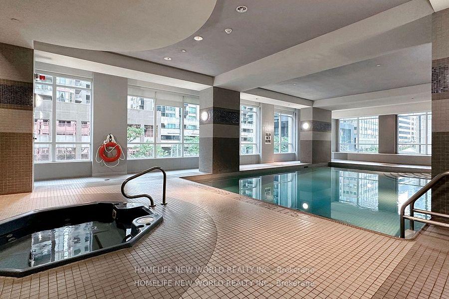 2 Bedrooms Condo at 763 Bay, Toronto For sale