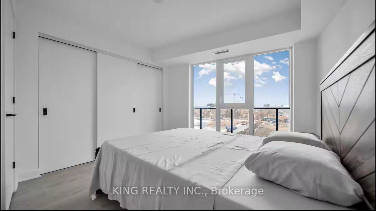 3 Bedrooms Condo at 36 Zorra,  Toronto For sale