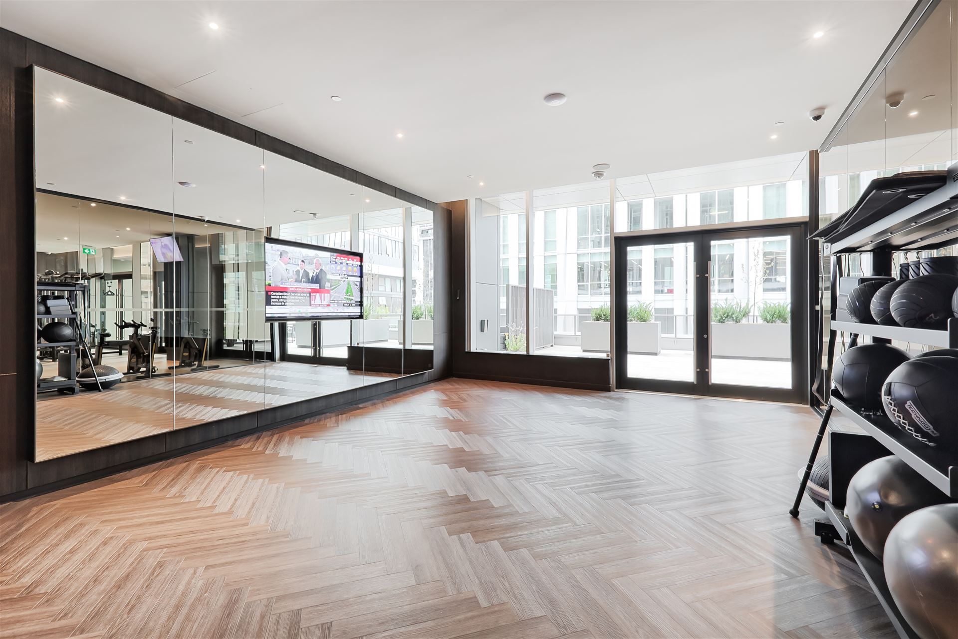 11 Yorkville Avenue 4503