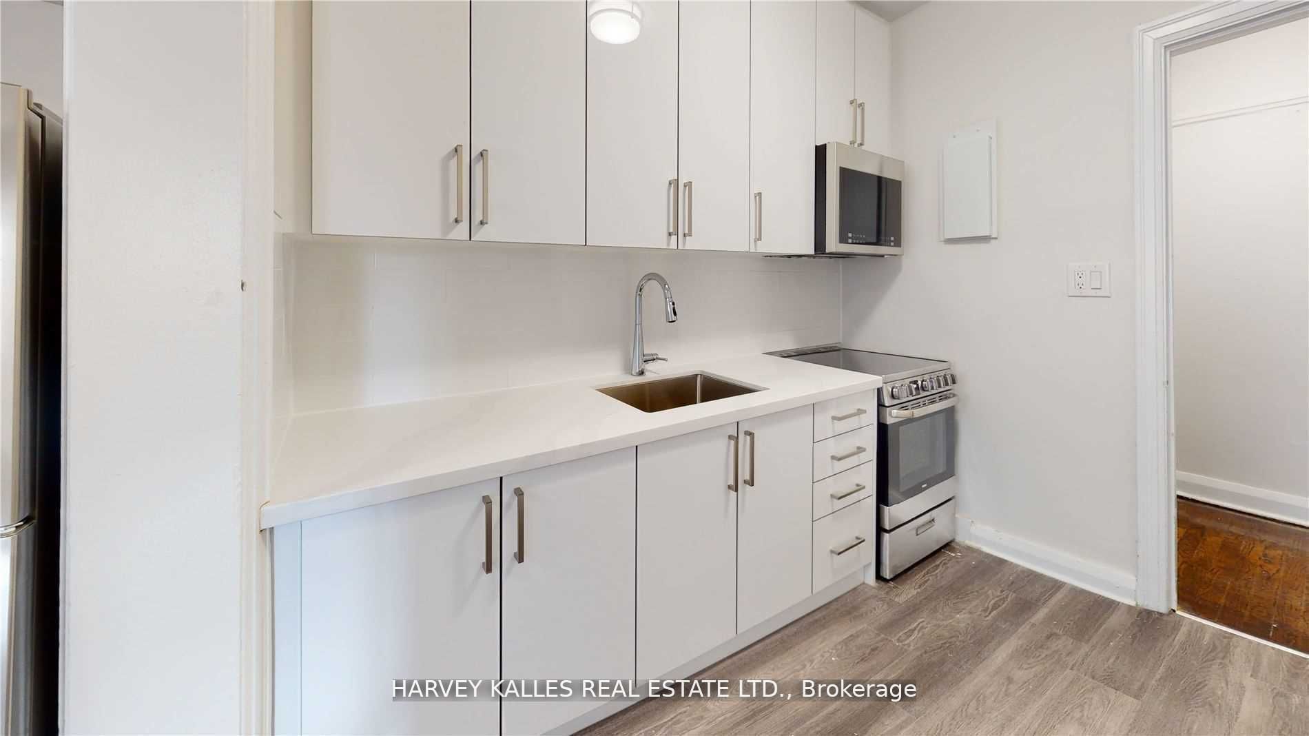 320 Lonsdale Road 8