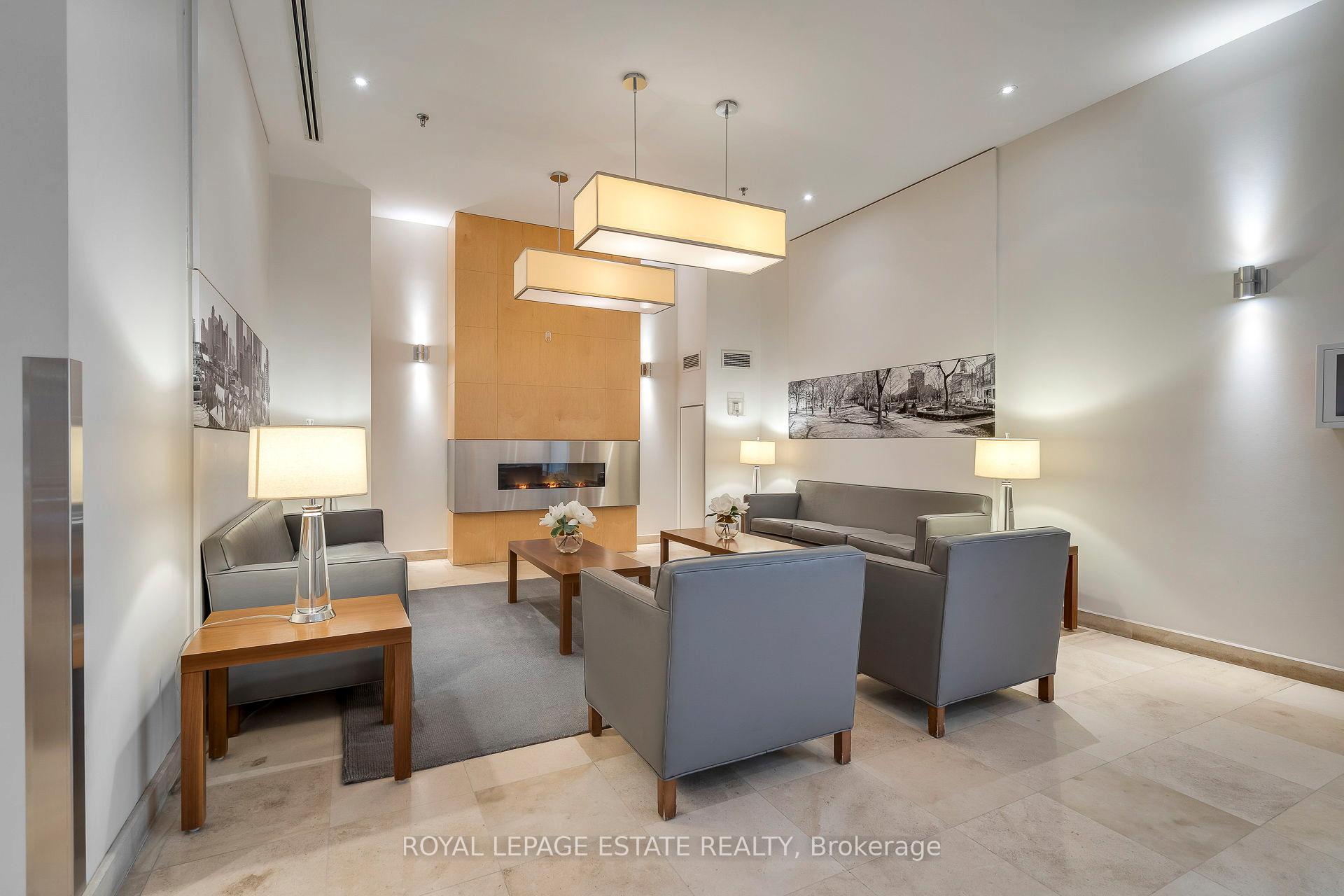 2 Bedrooms Condo at 168 King, Toronto For sale