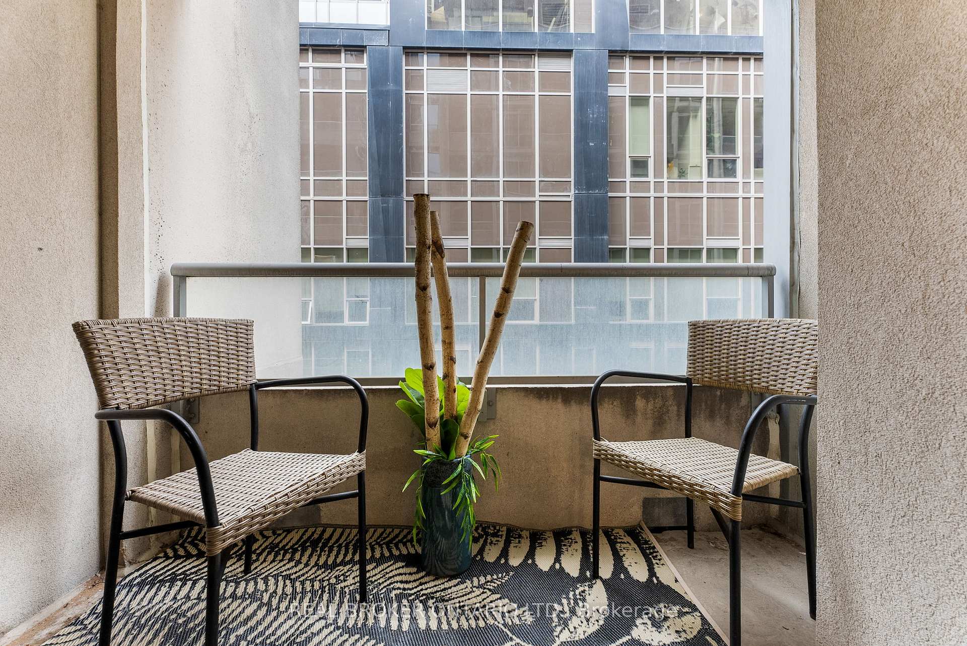 2 Bedrooms Condo at 250 Wellington,  Toronto For sale
