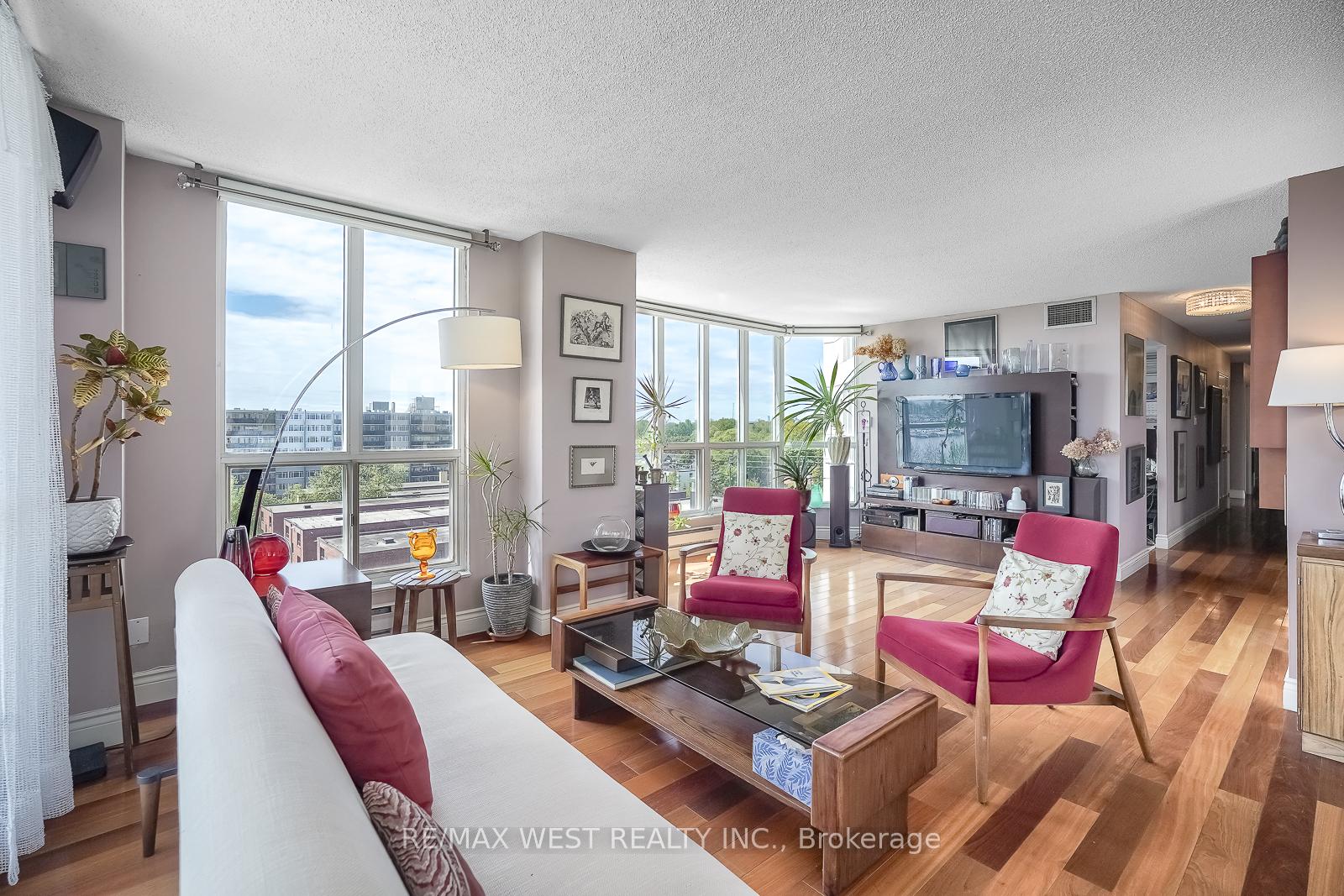 3 Bedrooms Condo at 2285 Lake Shore, Toronto For sale