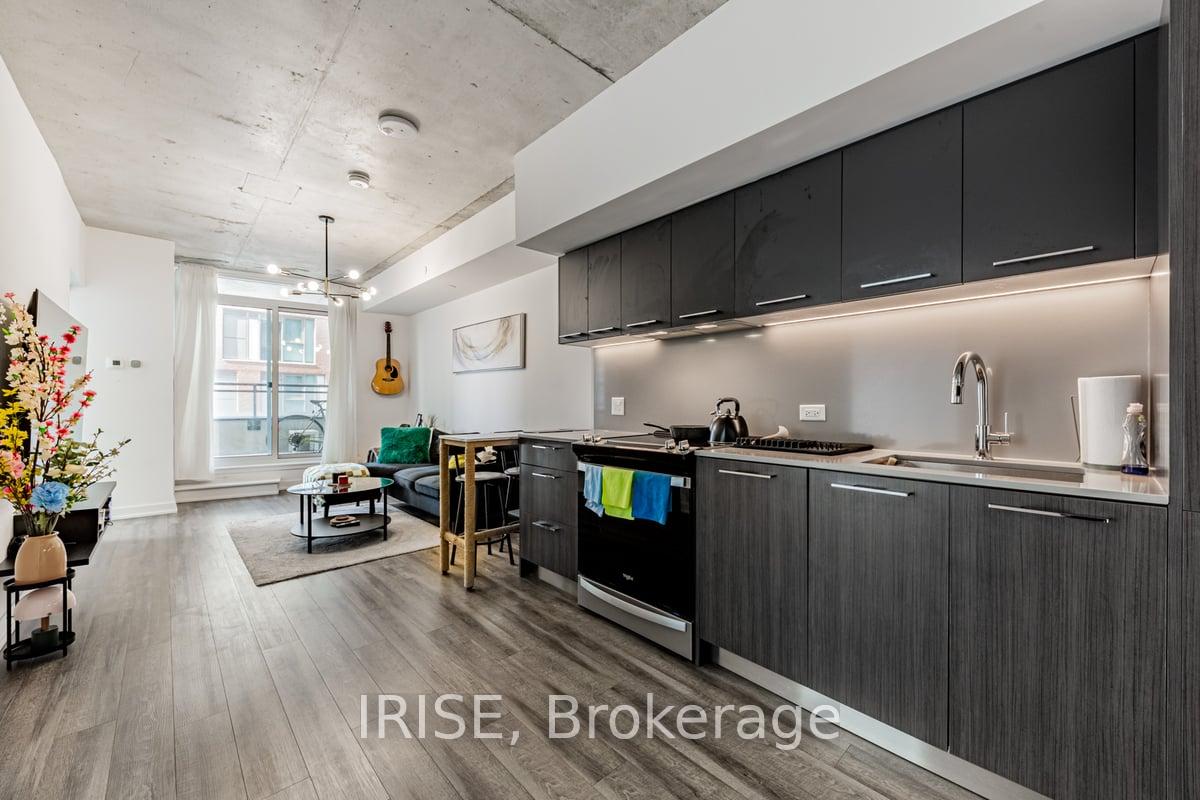 2 Bedrooms Condo at 45 Baseball, Toronto For sale