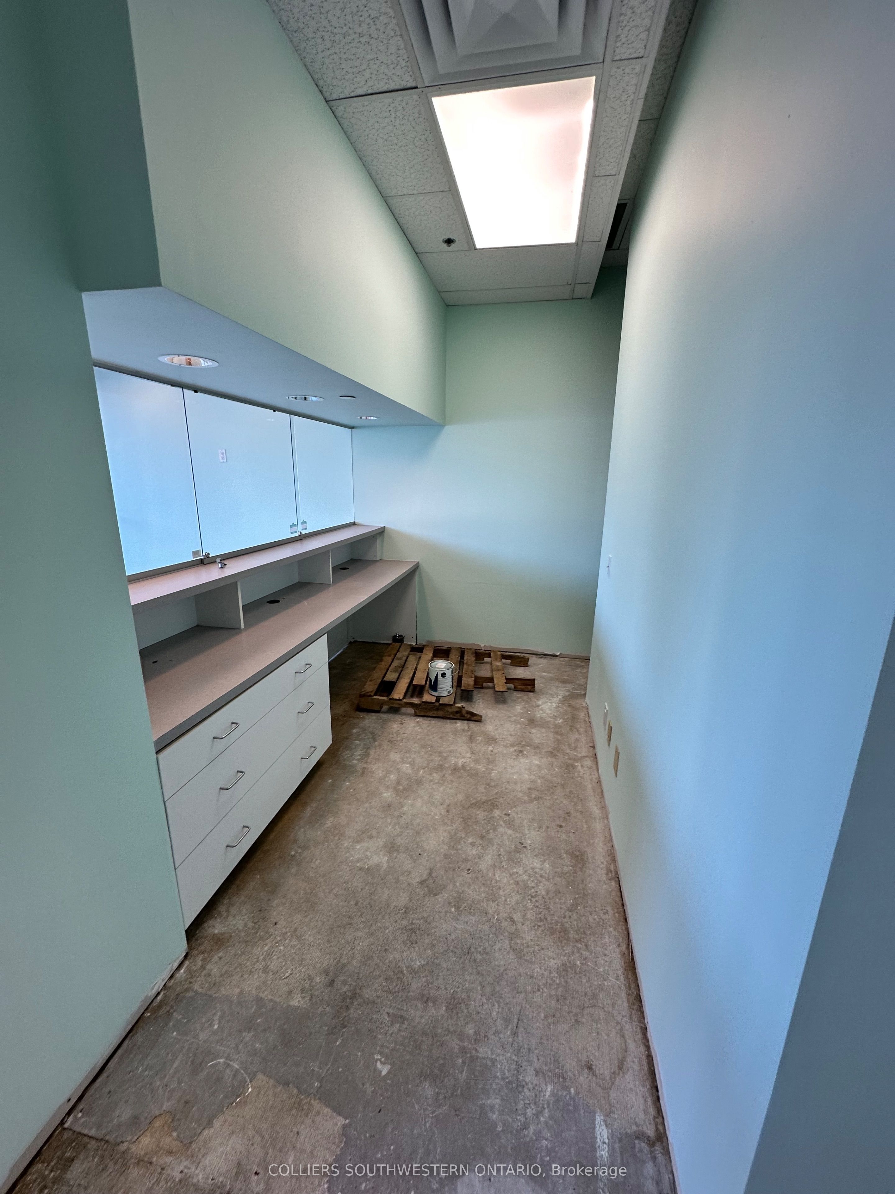 205 Oxford Street E, #C109