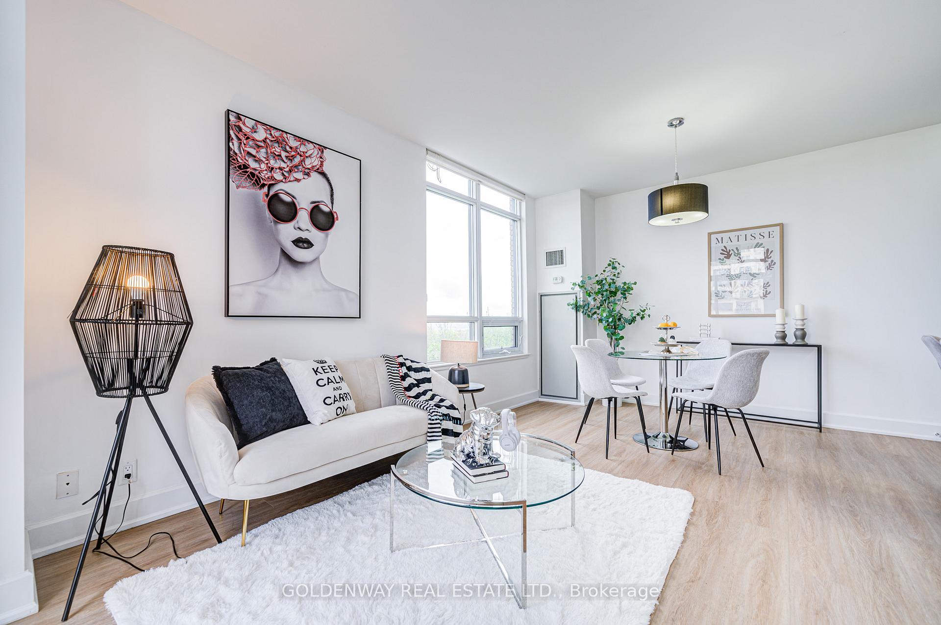 2 Bedrooms Condo at 676 Sheppard, Toronto For sale