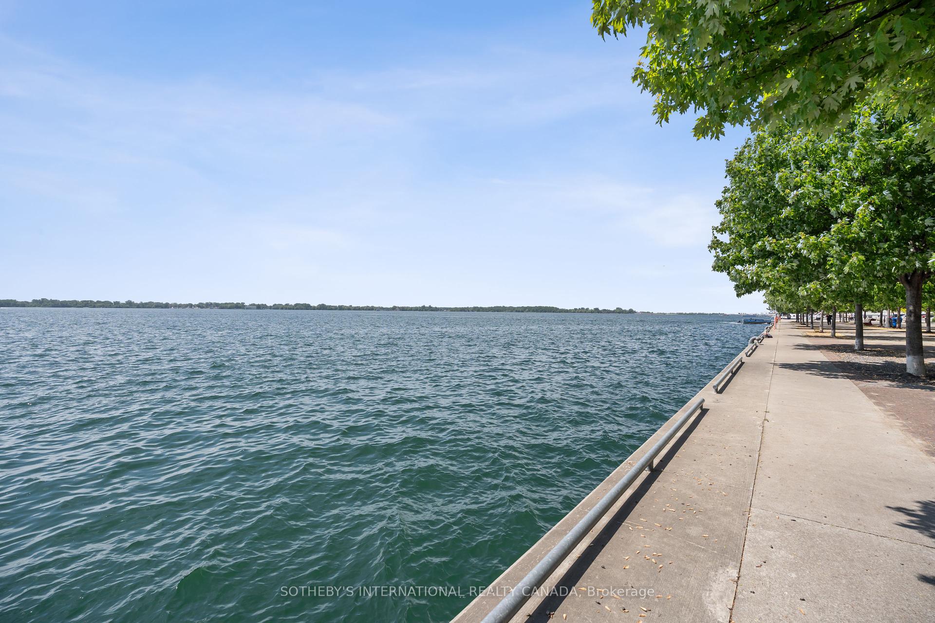 3 Bedrooms Condo at 39 Queens, Toronto For sale