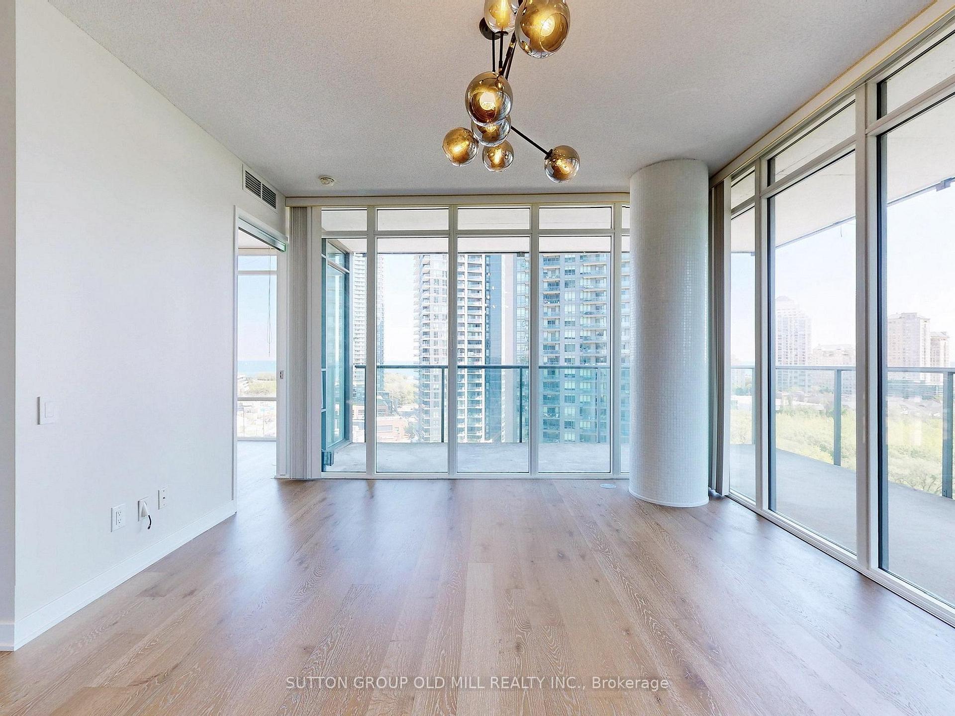 3 Bedrooms Condo at 90 Park Lawn, Toronto For sale