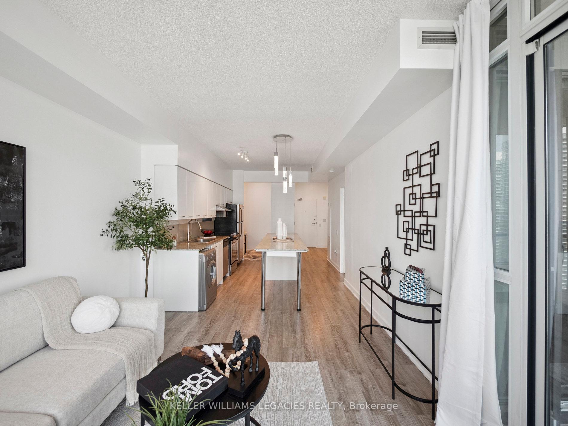 2 Bedrooms Condo at 29 Singer, Toronto For sale