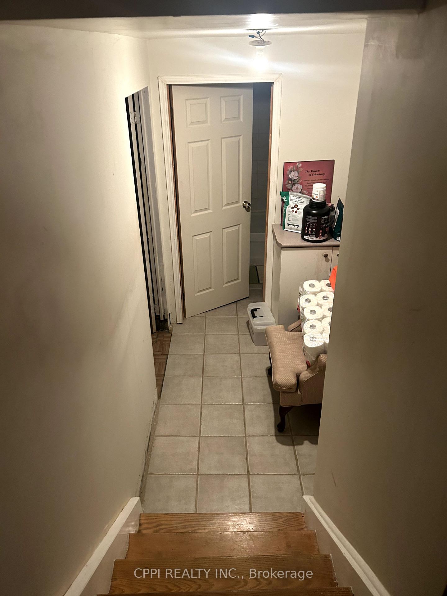 4 Bedrooms Condo at 69 Godstone, Toronto For sale