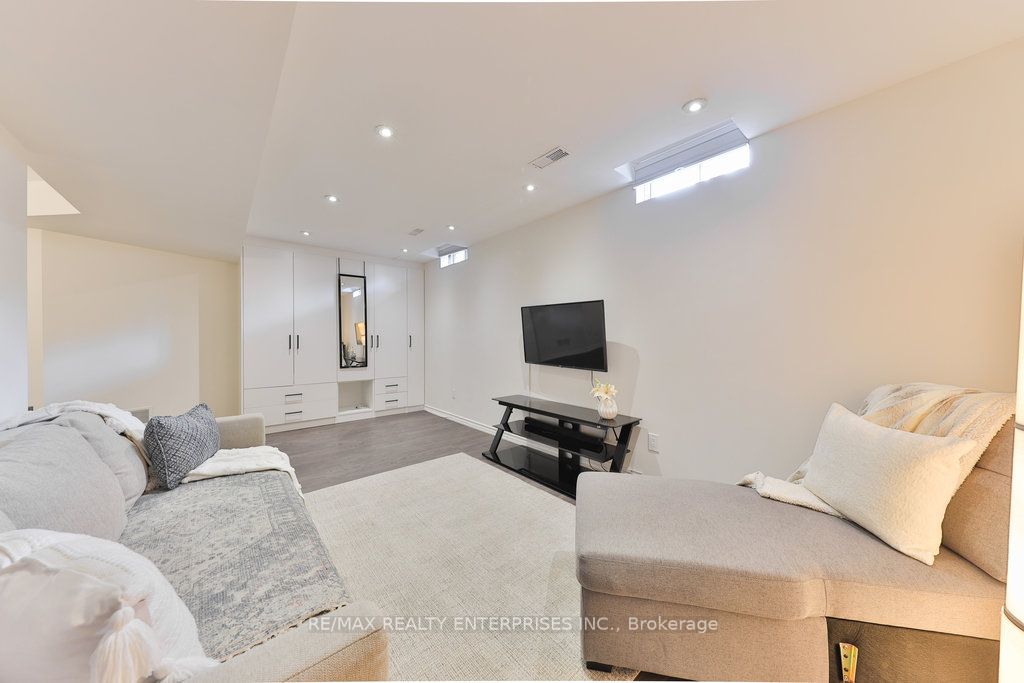 2183 Birchleaf Lane