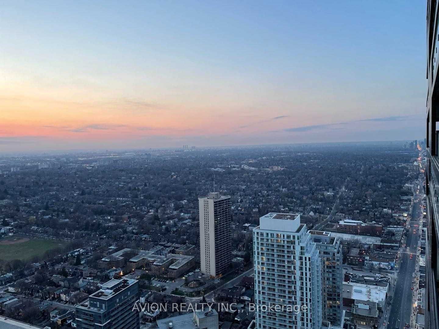 8 Eglinton Avenue E, #4902