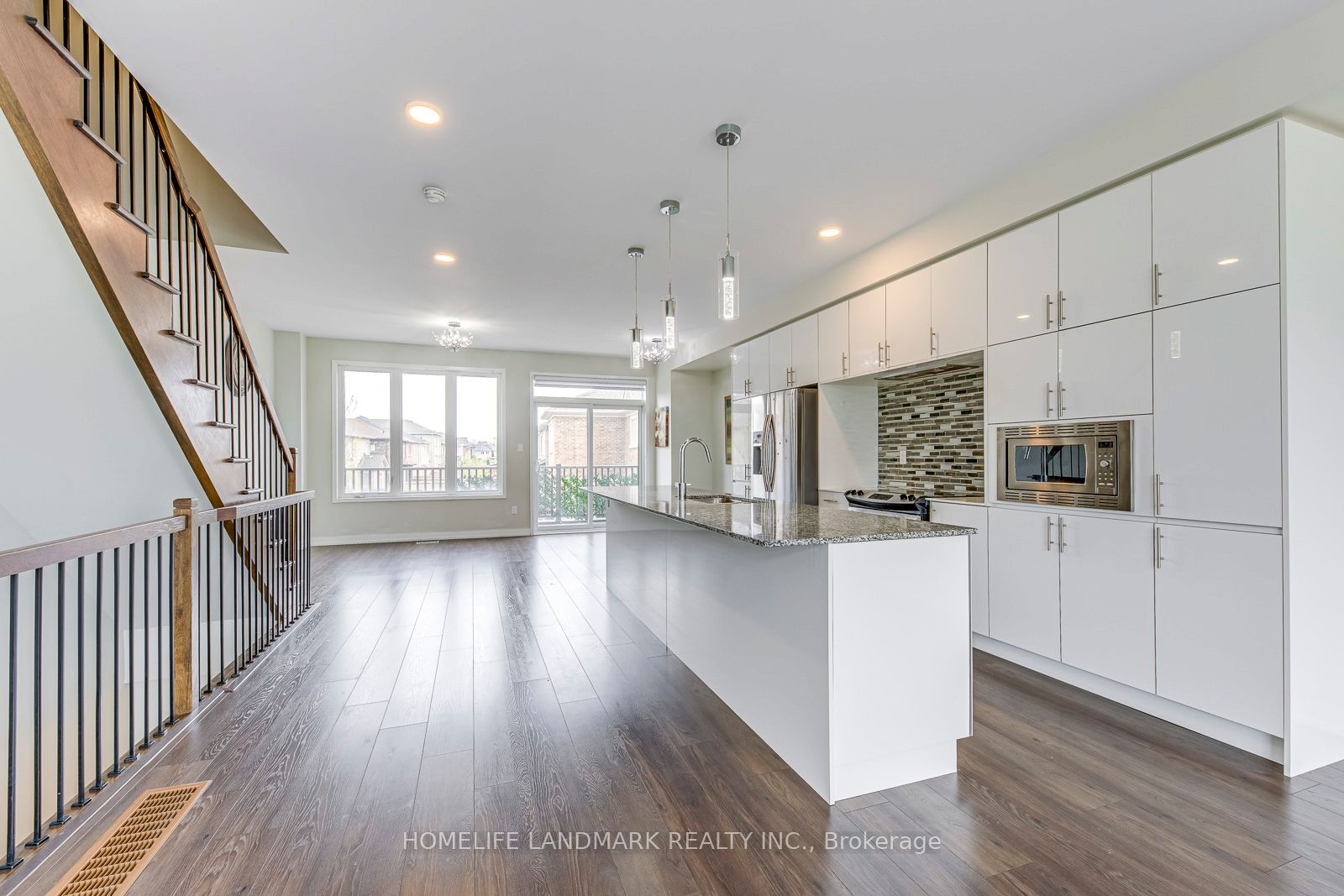 3098 Ernest Appelbe Boulevard