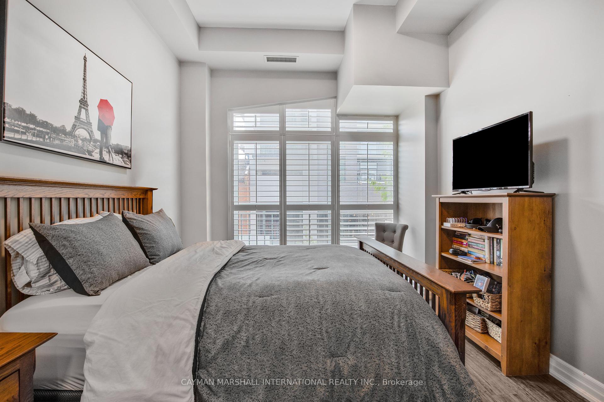 2 Bedrooms Condo at 360 Pearl, Burlington For sale