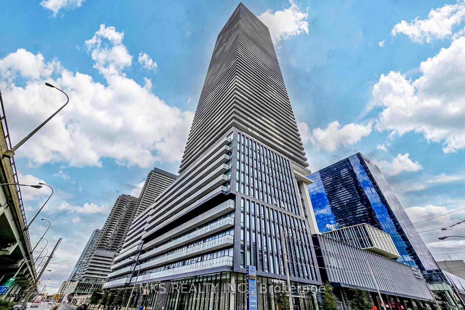 3 Bedrooms Condo at 55 Cooper,  Toronto For sale